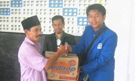 Gerakan Sodaqoh Mahasiswa Ekis 2011